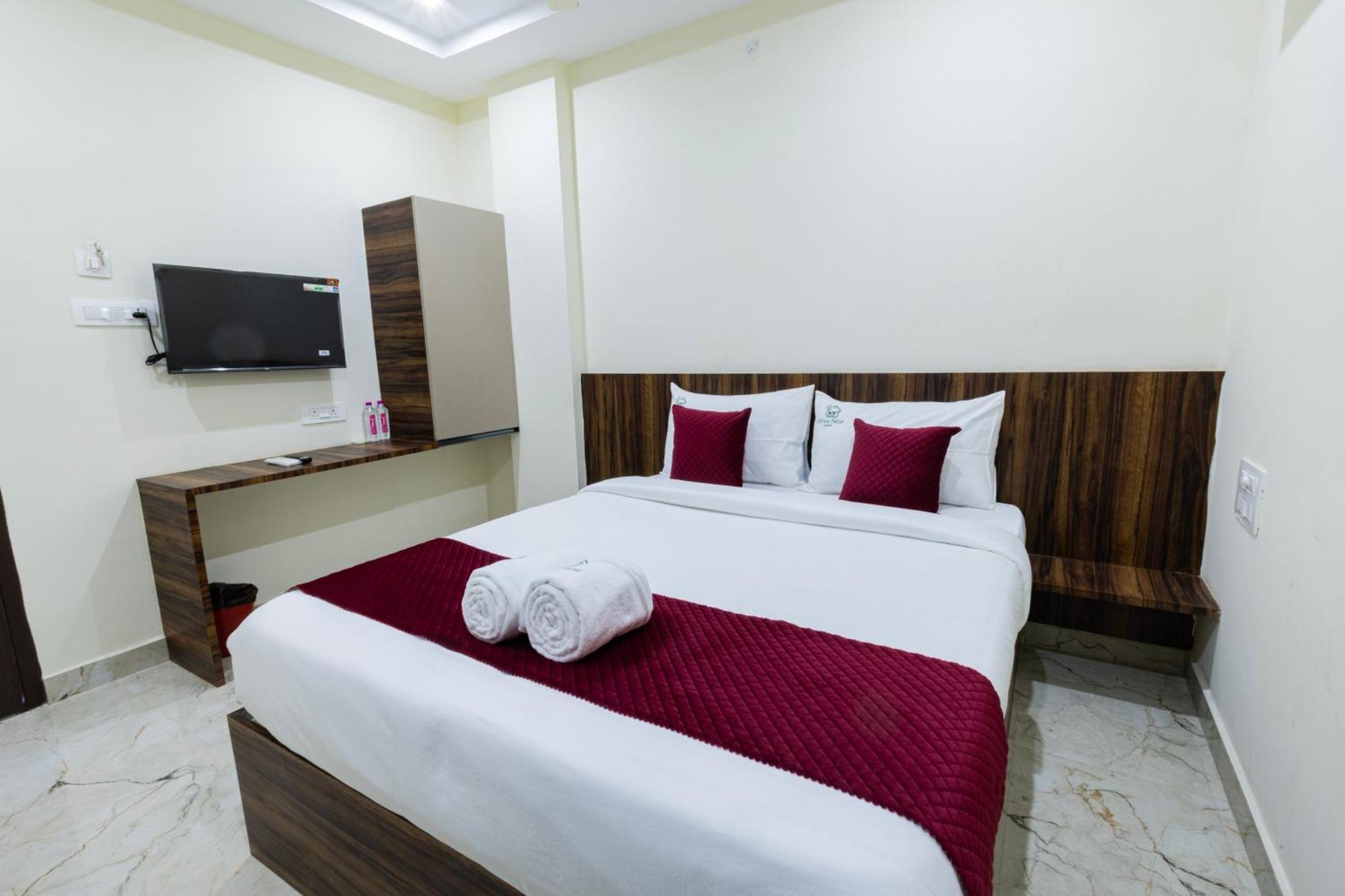 Olive Nest- Tirupati Bus Stand- 300 Meters, Railway Station- 400 Meters Exterior foto